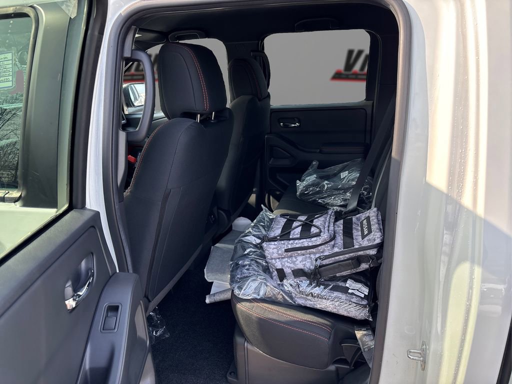 New 2025 Nissan Frontier PRO-4X w/ Pro Convenience Package image 10