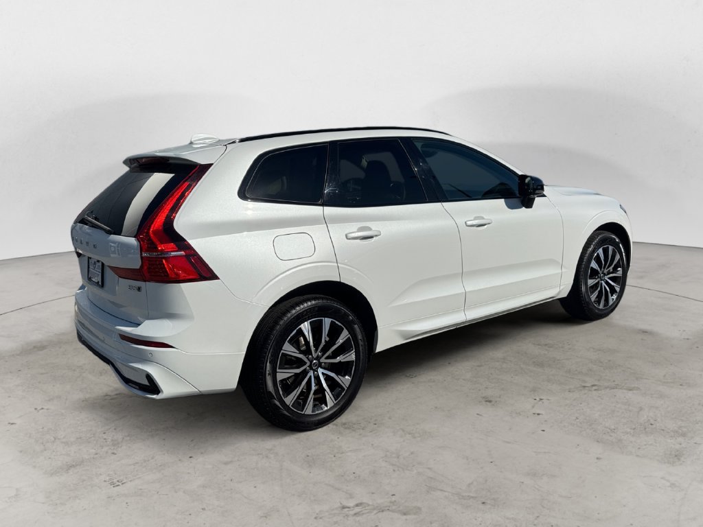 Certified 2024 Volvo XC60 B5 Core w/ Protection Package Premier AWD/4WD image 7