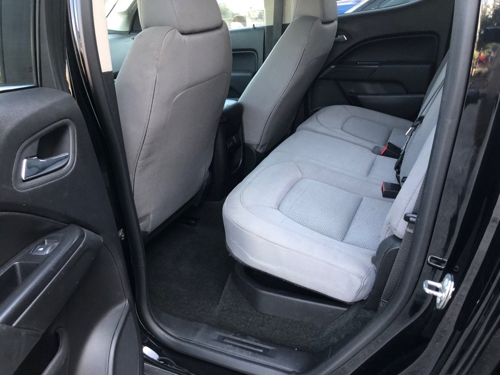 Used 2018 Chevrolet Colorado LT w/ Safety Package RWD image 4