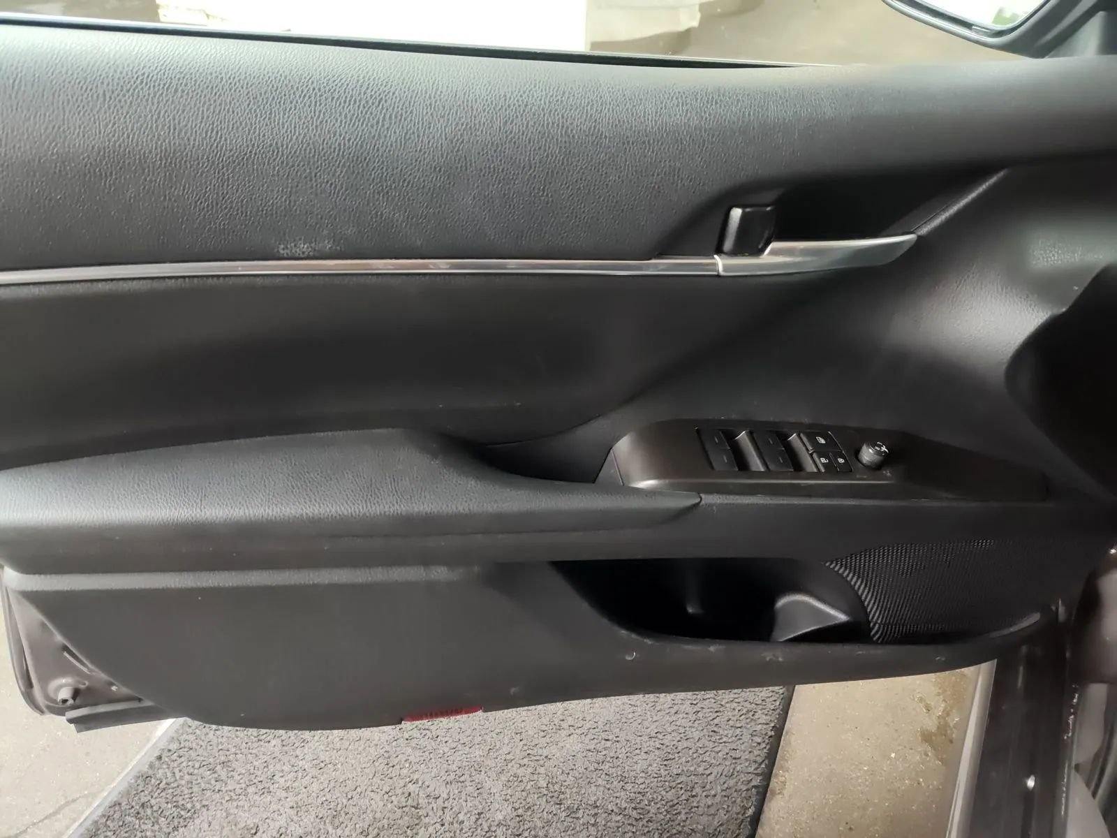 Used 2024 Toyota Camry SE FWD image 13