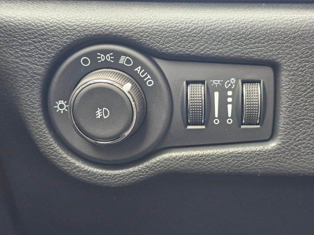 New 2026 Chrysler Pacifica Limited FWD image 37