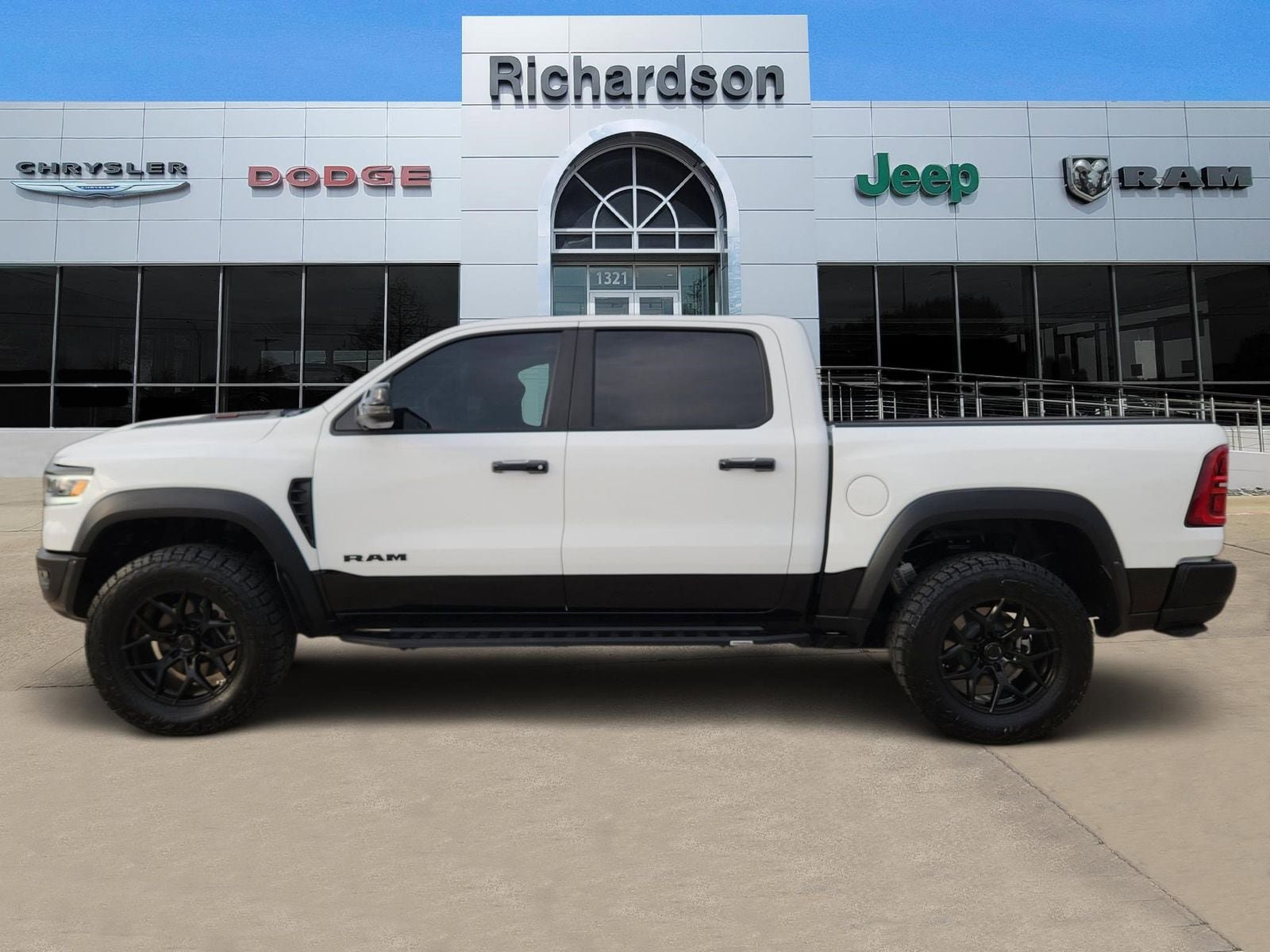 Used 2025 RAM 1500 RHO w/ RHO Level 1 Equipment Group AWD/4WD image 3