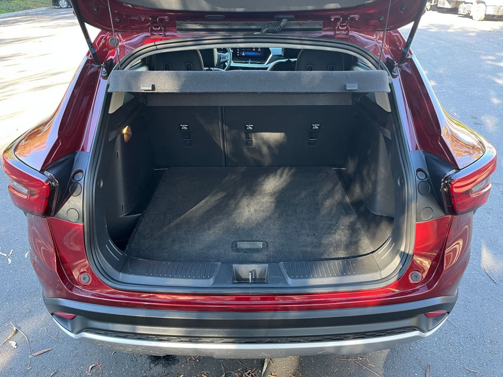 Used 2025 Chevrolet Trax LT image 29