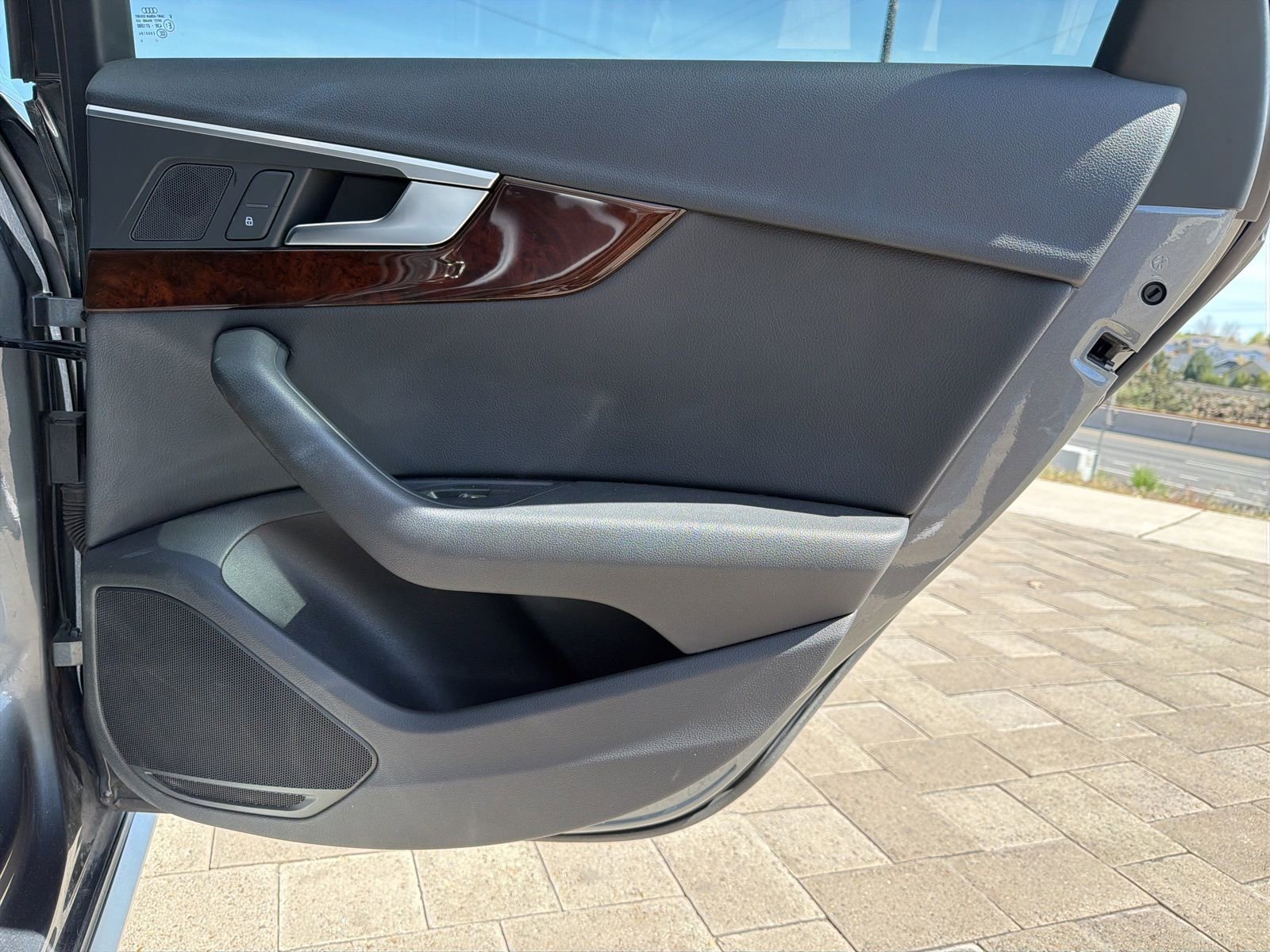 Used 2018 Audi A4 2.0T allroad Premium w/ Convenience Package image 23