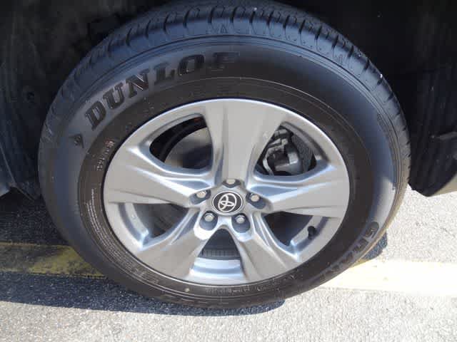 Certified 2025 Toyota RAV4 XLE FWD image 28