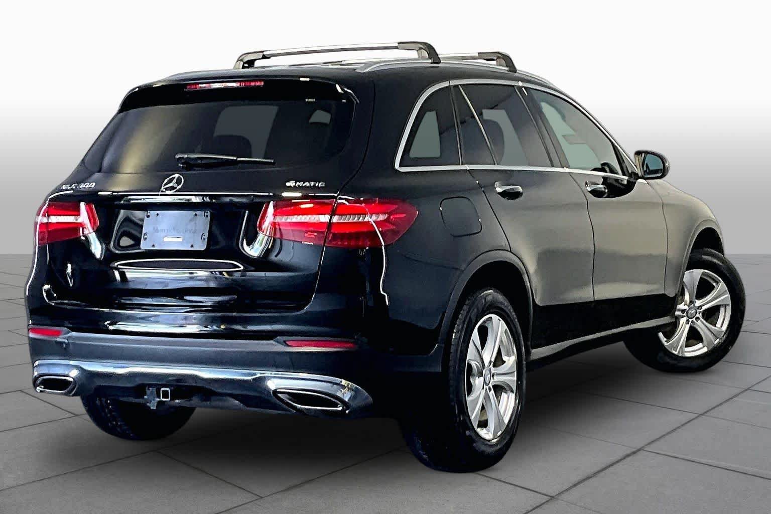 Used 2017 Mercedes-Benz GLC 300 4MATIC image 13