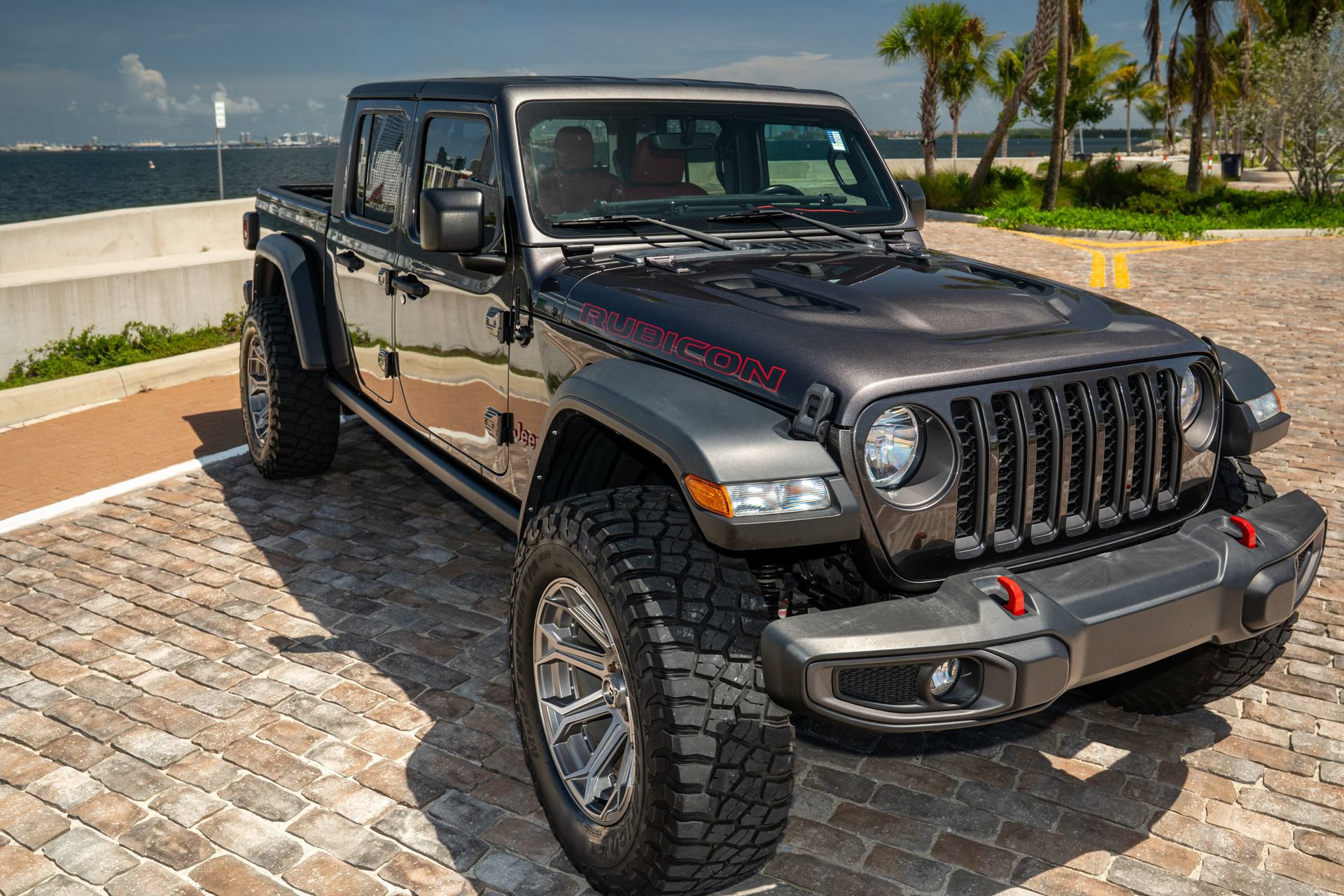 Used 2022 Jeep Gladiator Rubicon AWD/4WD image 4