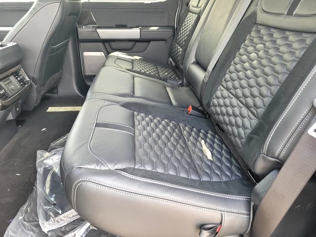 New 2026 Ford F250 Lariat w/ Black Appearance Package AWD/4WD image 15