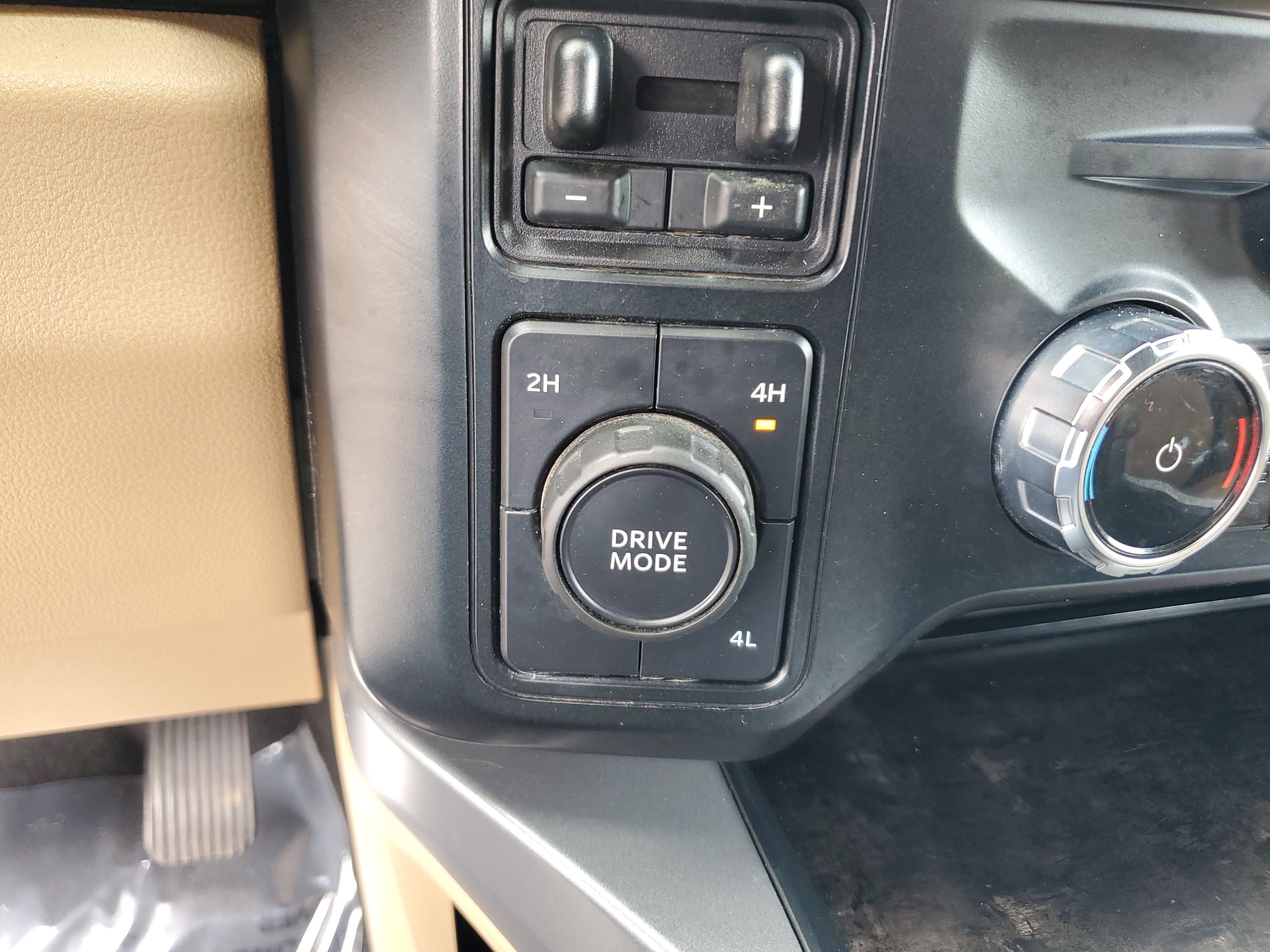 Used 2023 Ford F350 Lariat w/ Lariat Ultimate Package image 21