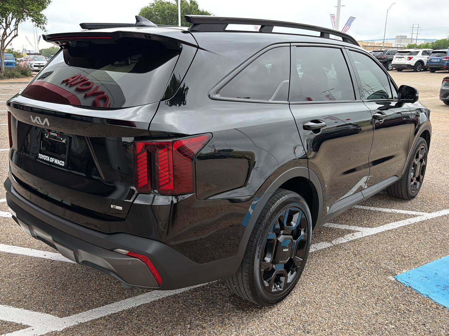 Used 2024 Kia Sorento SX Prestige w/ Sage Leather Package image 3