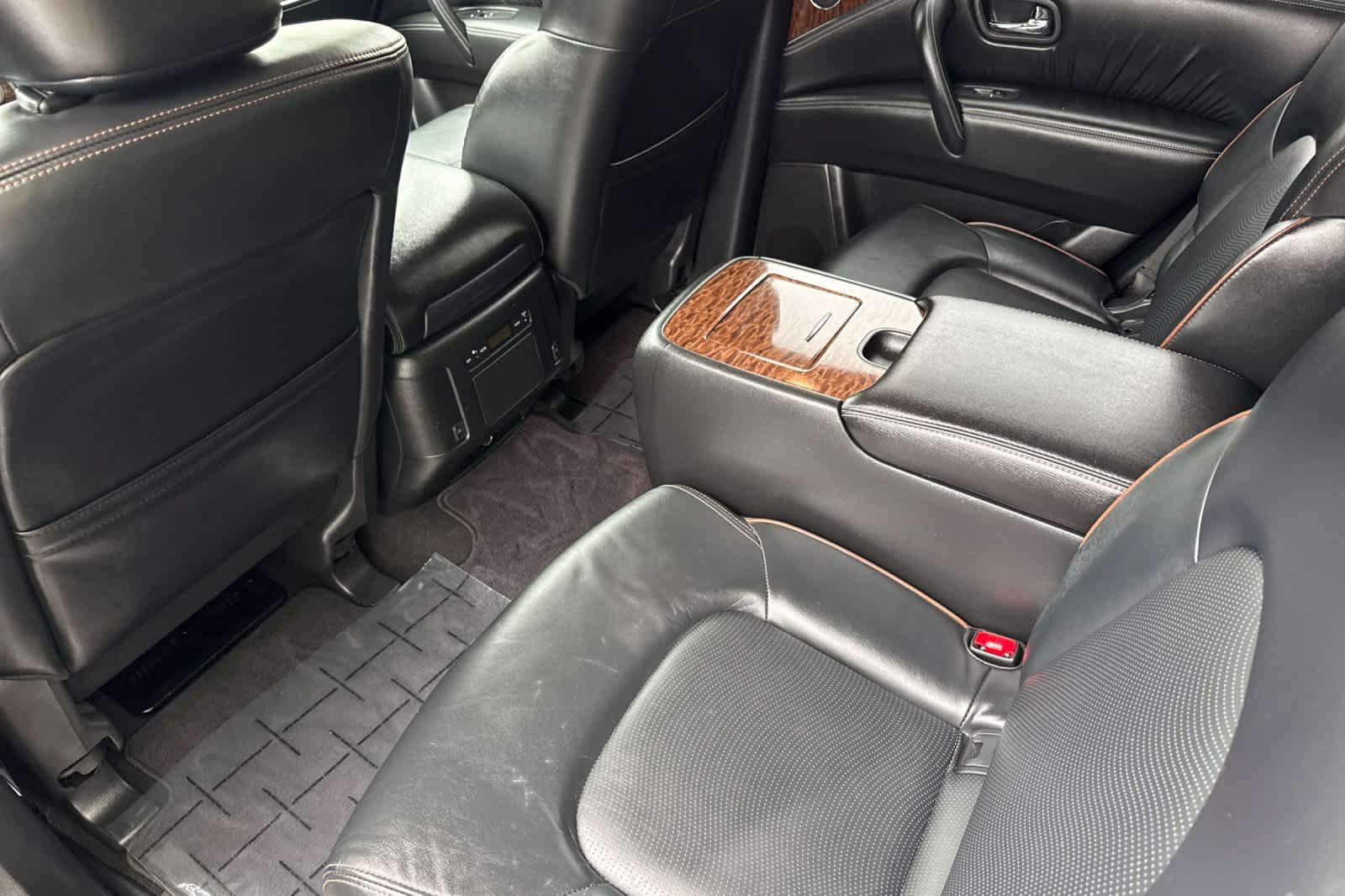 Used 2019 Nissan Armada SL w/ Premium Package AWD/4WD image 4