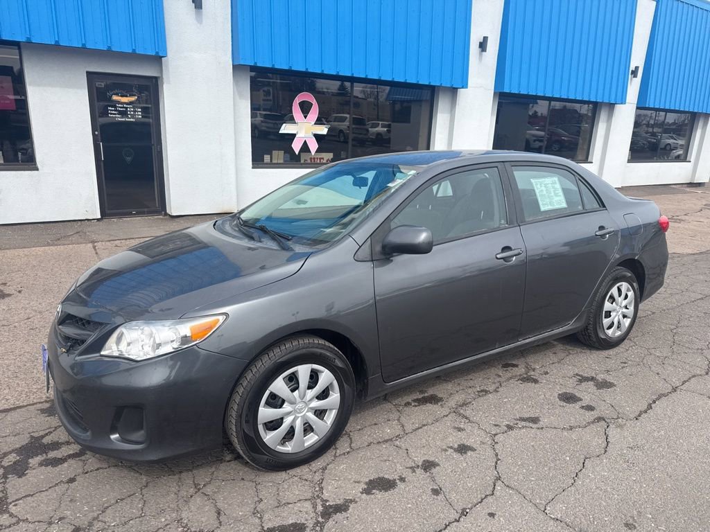 Used 2011 Toyota Corolla LE image 1