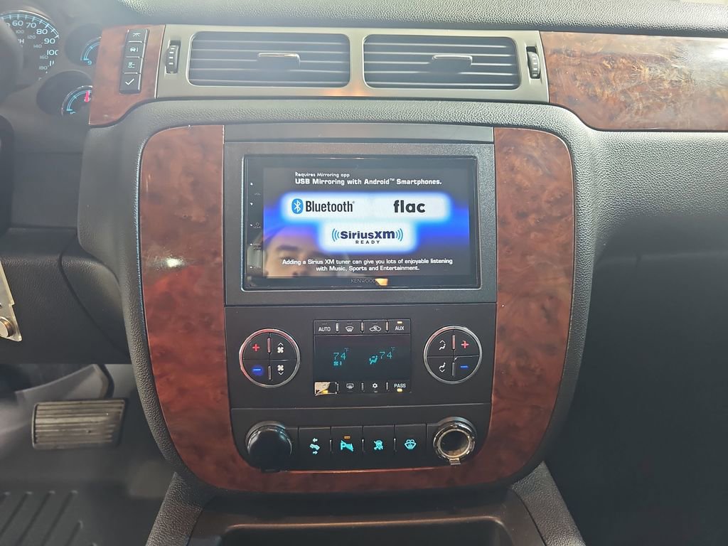 Used 2008 Chevrolet Suburban LT w/ LT Preferred Equipment Group image 27