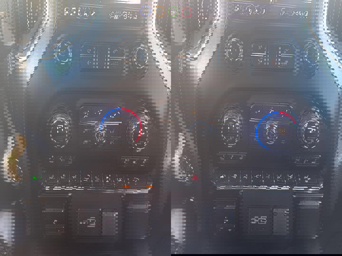 Used 2020 Chevrolet Silverado 1500 LTZ w/ LTZ Premium Package image 24