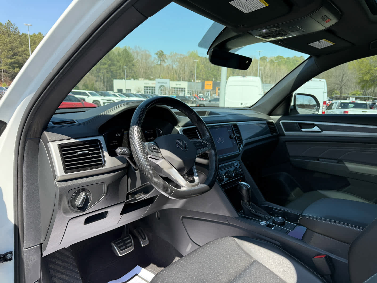 Used 2022 Volkswagen Atlas Cross Sport SEL R-Line image 14