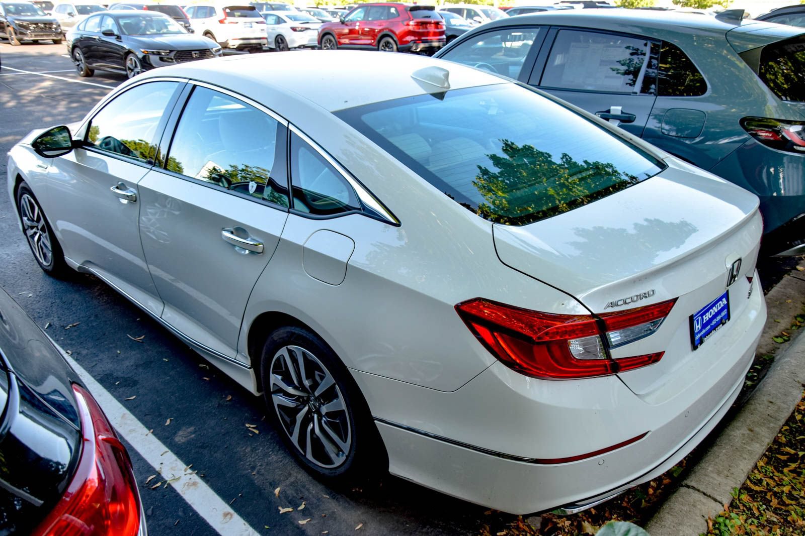 Used 2019 Honda Accord Touring image 7