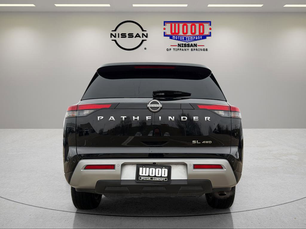 Certified 2025 Nissan Pathfinder SL image 3