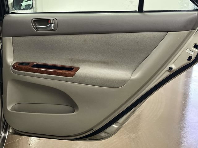 Used 2004 Toyota Camry XLE FWD image 23