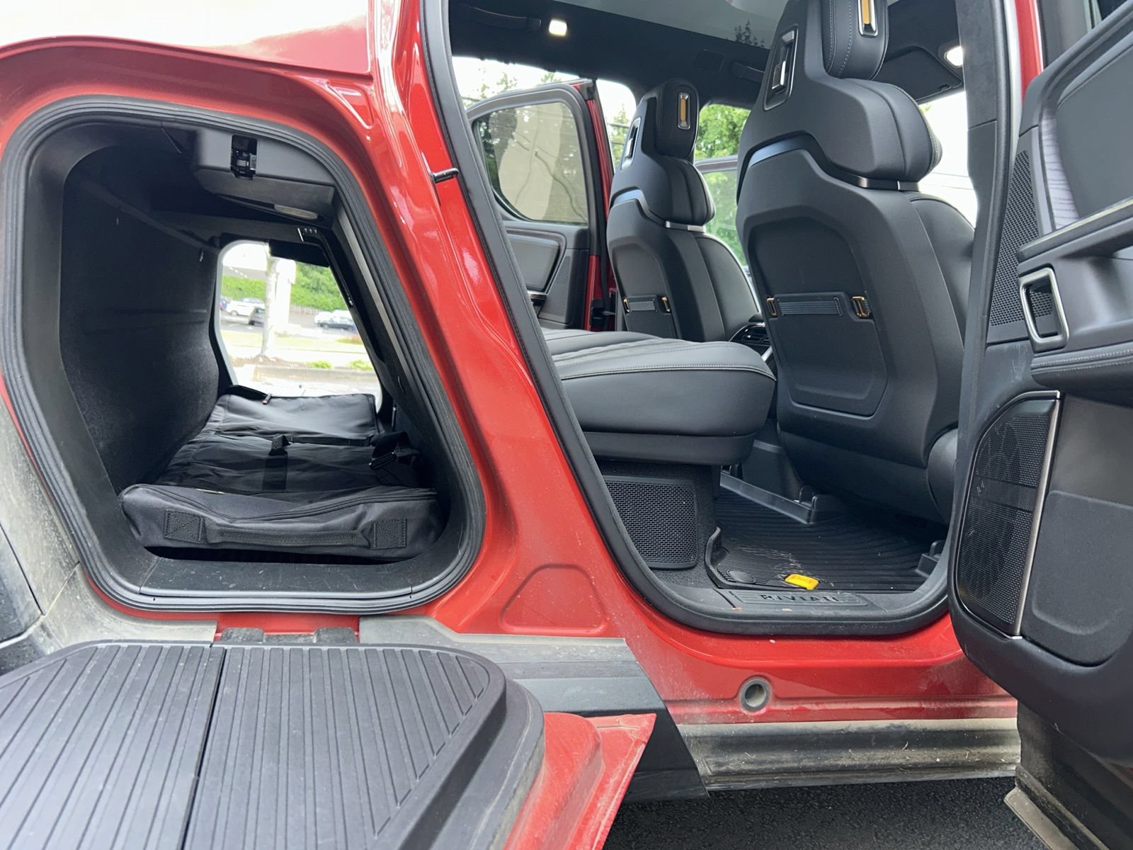 Used 2024 Rivian R1T Adventure AWD/4WD image 37