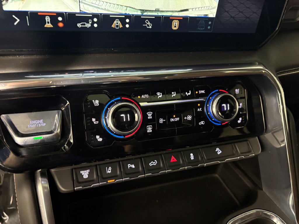 Used 2024 GMC Sierra 3500 Denali Ultimate AWD/4WD image 21