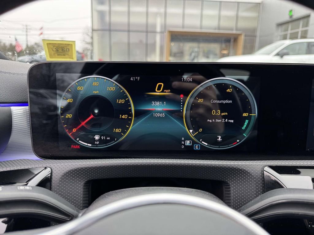 Used 2022 Mercedes-Benz CLA 250 4MATIC image 23