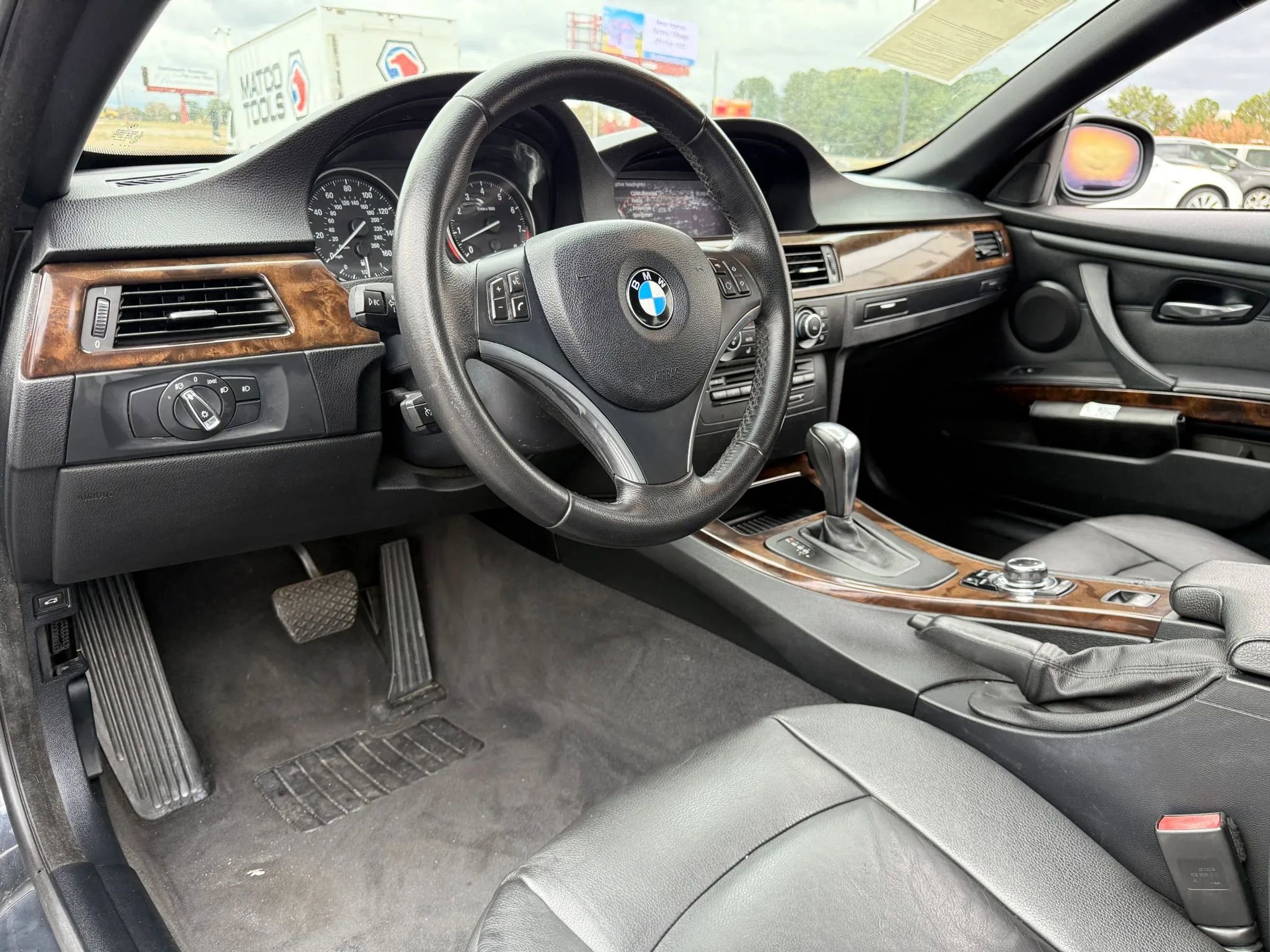 Used 2010 BMW 328i Convertible image 15
