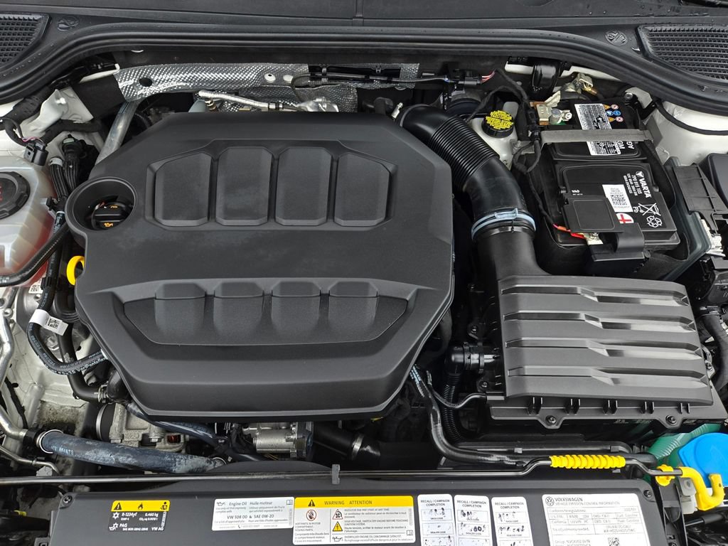 Used 2022 Volkswagen GTI SE FWD image 34