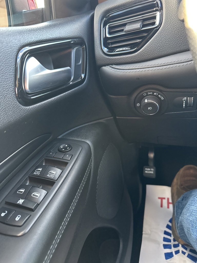 Used 2021 Dodge Durango SXT image 24