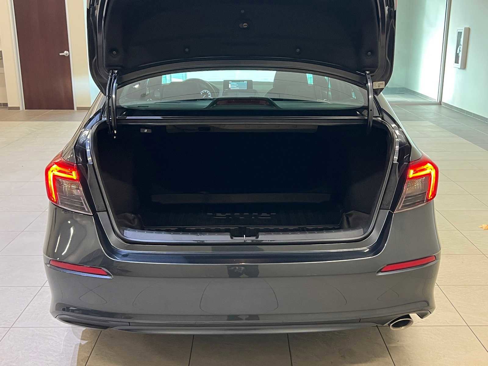 Used 2024 Honda Civic Sport image 28