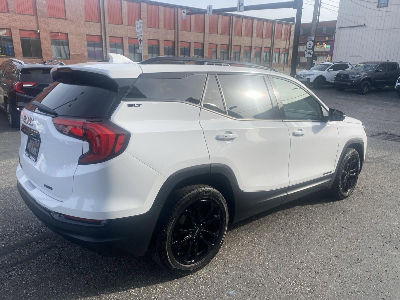 Used 2020 GMC Terrain SLT w/ Preferred Package AWD/4WD image 9