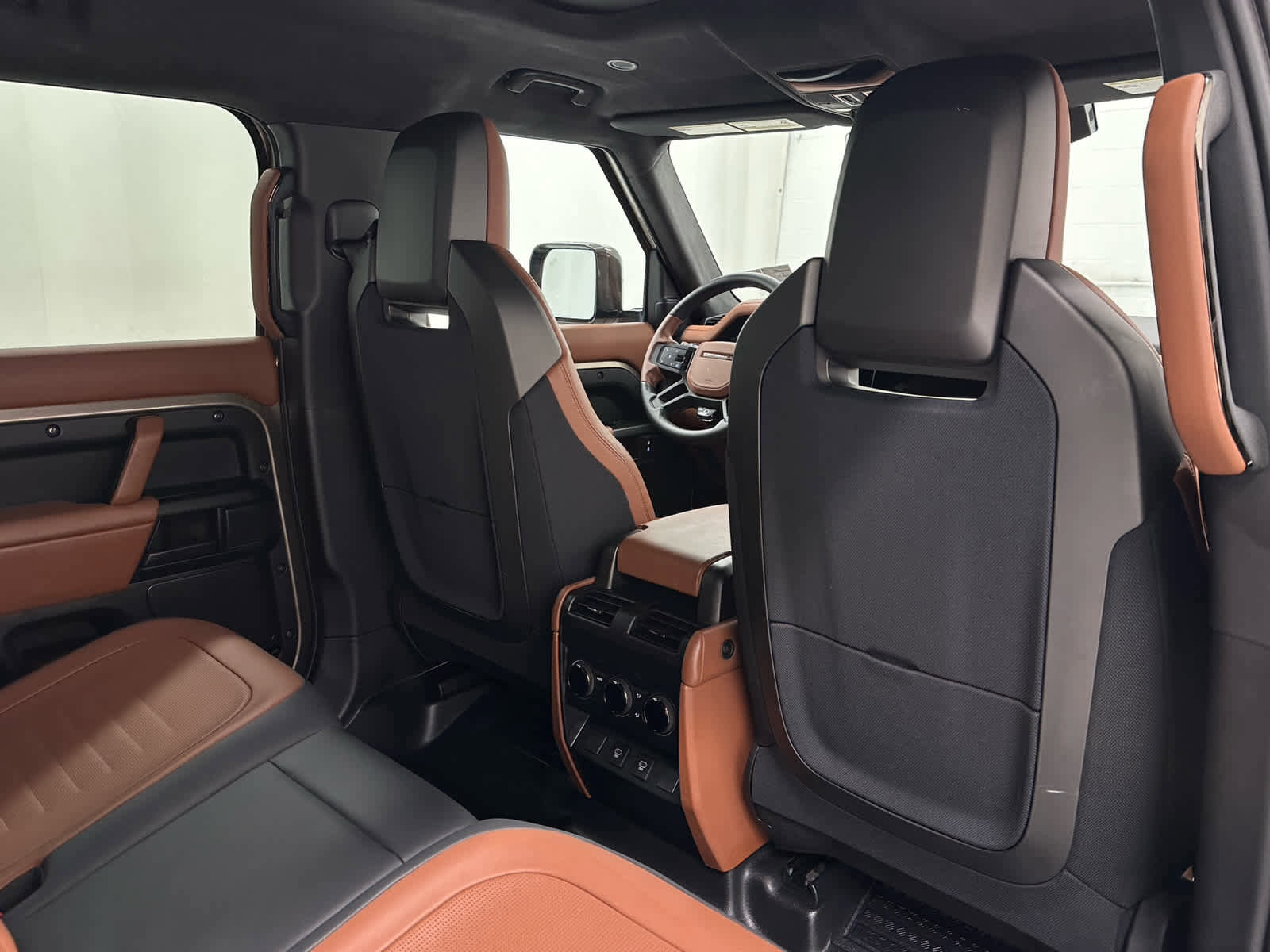 Used 2025 Land Rover Defender 110 AWD/4WD image 20
