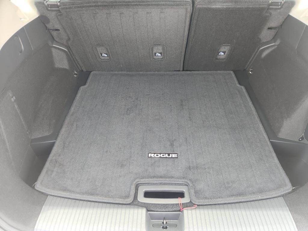 Used 2023 Nissan Rogue SV w/ SV Premium B Package FWD image 24