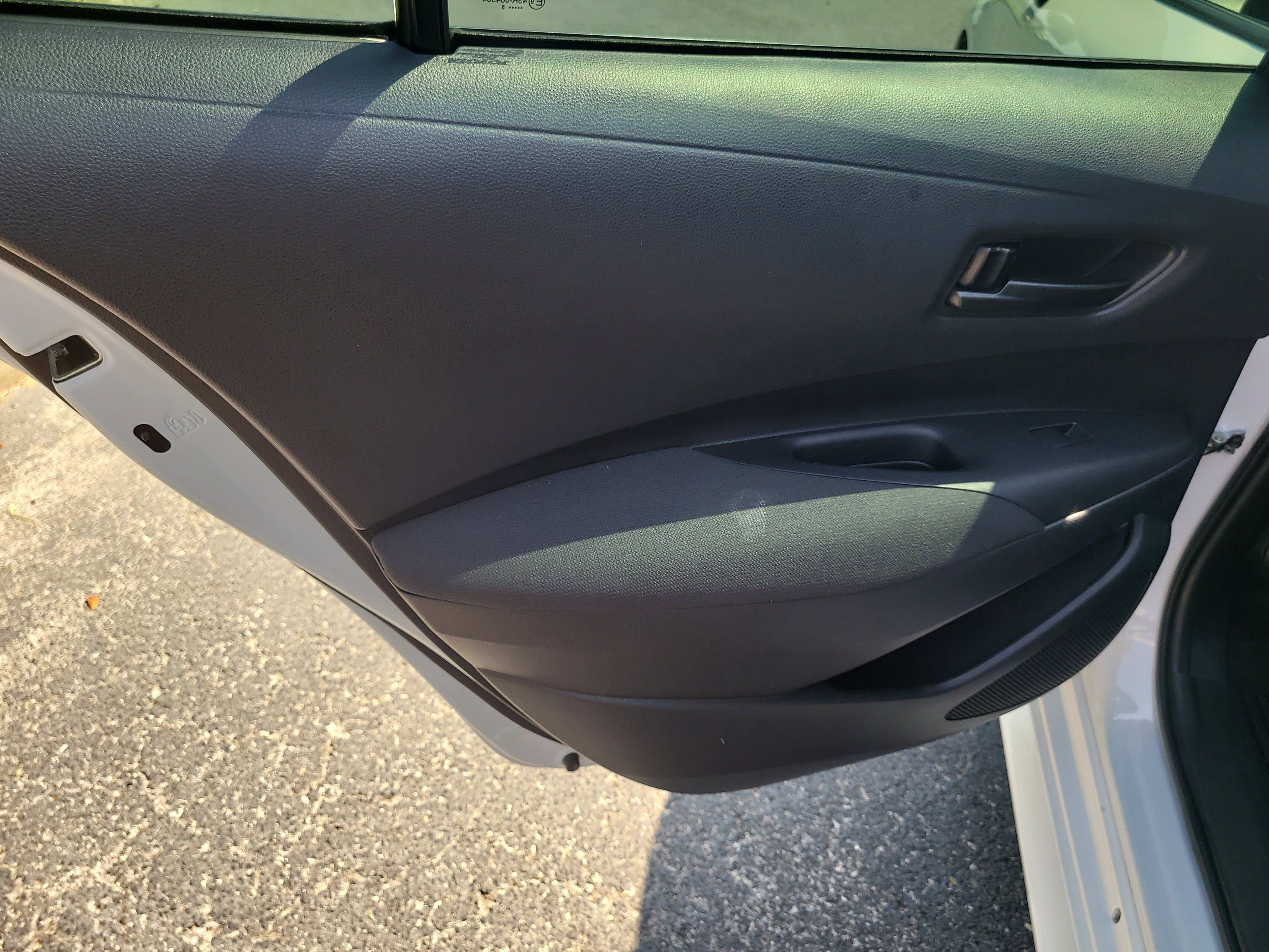 Used 2025 Toyota Corolla LE FWD image 11