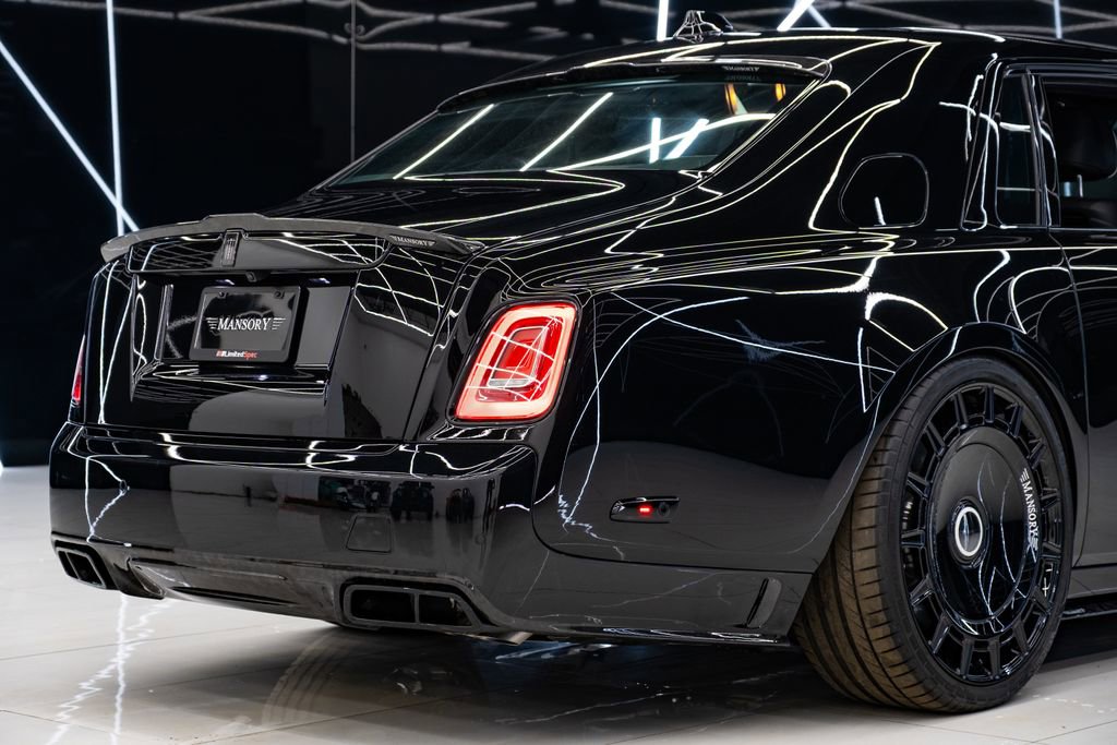 Used 2026 Rolls-Royce Phantom Sedan image 18