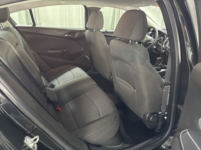 Used 2018 Chevrolet Cruze LT image 10