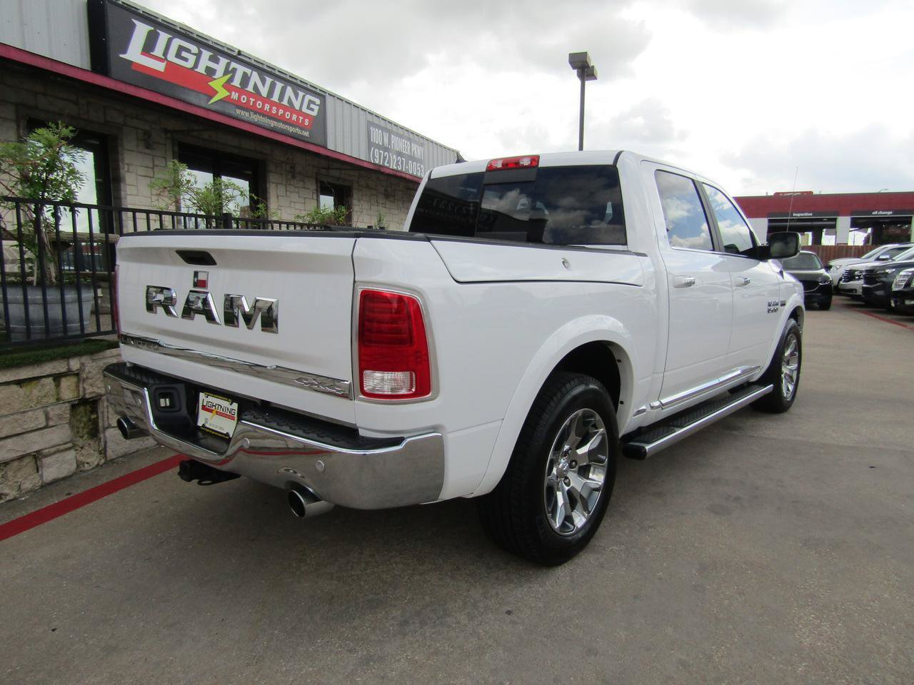 Used 2017 RAM 1500 Limited AWD/4WD image 4