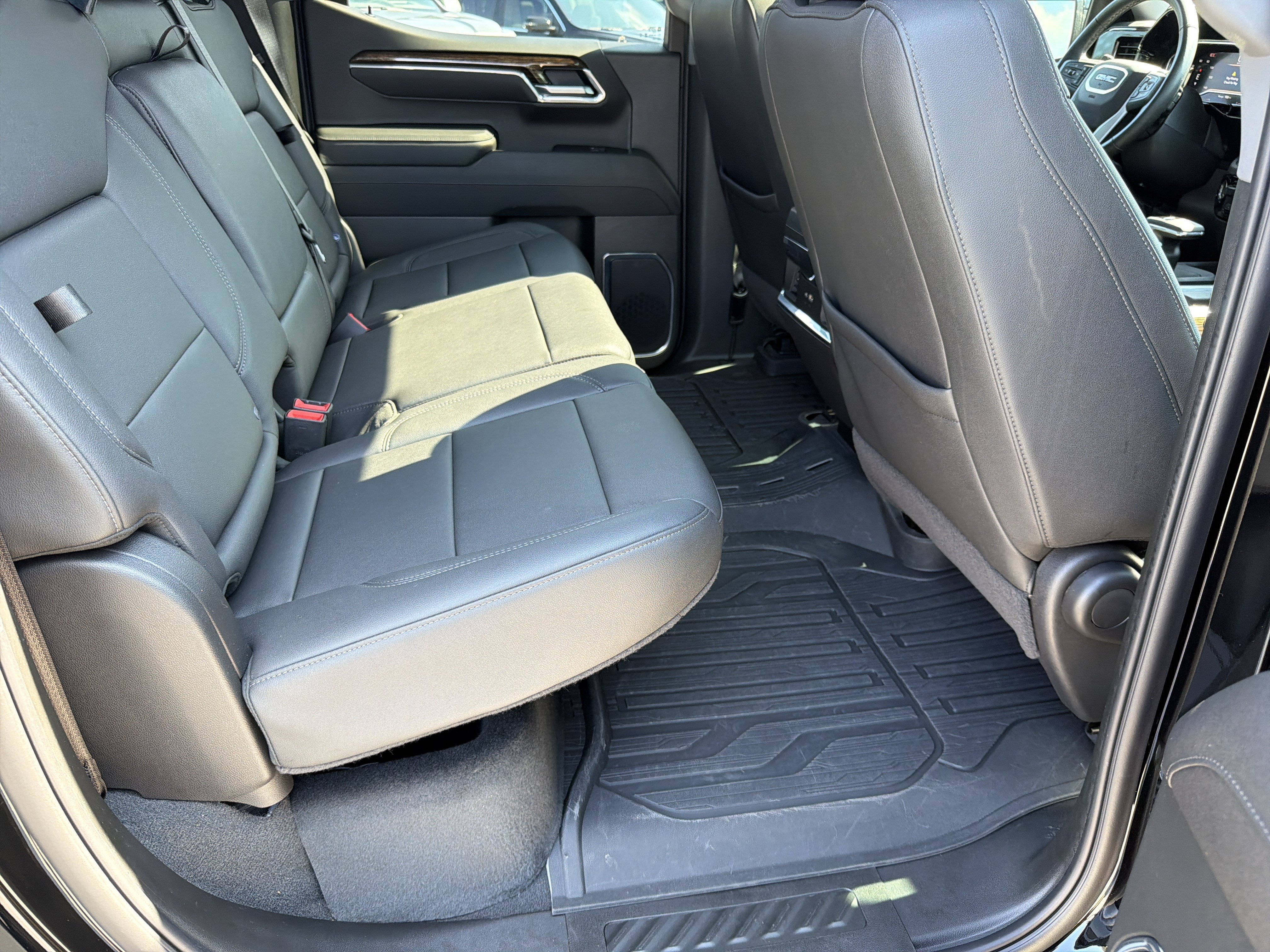 Certified 2025 GMC Sierra 1500 Elevation w/ Elevation Premium Package AWD/4WD image 16