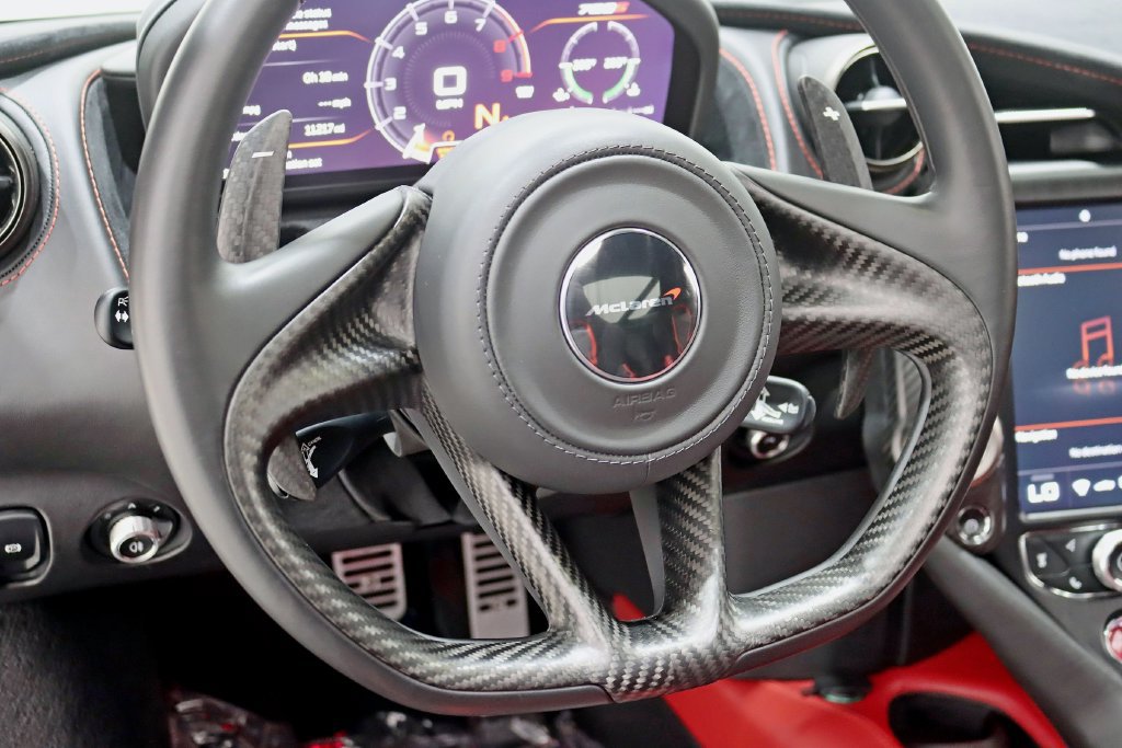 Used 2018 McLaren 720S Performance RWD image 28