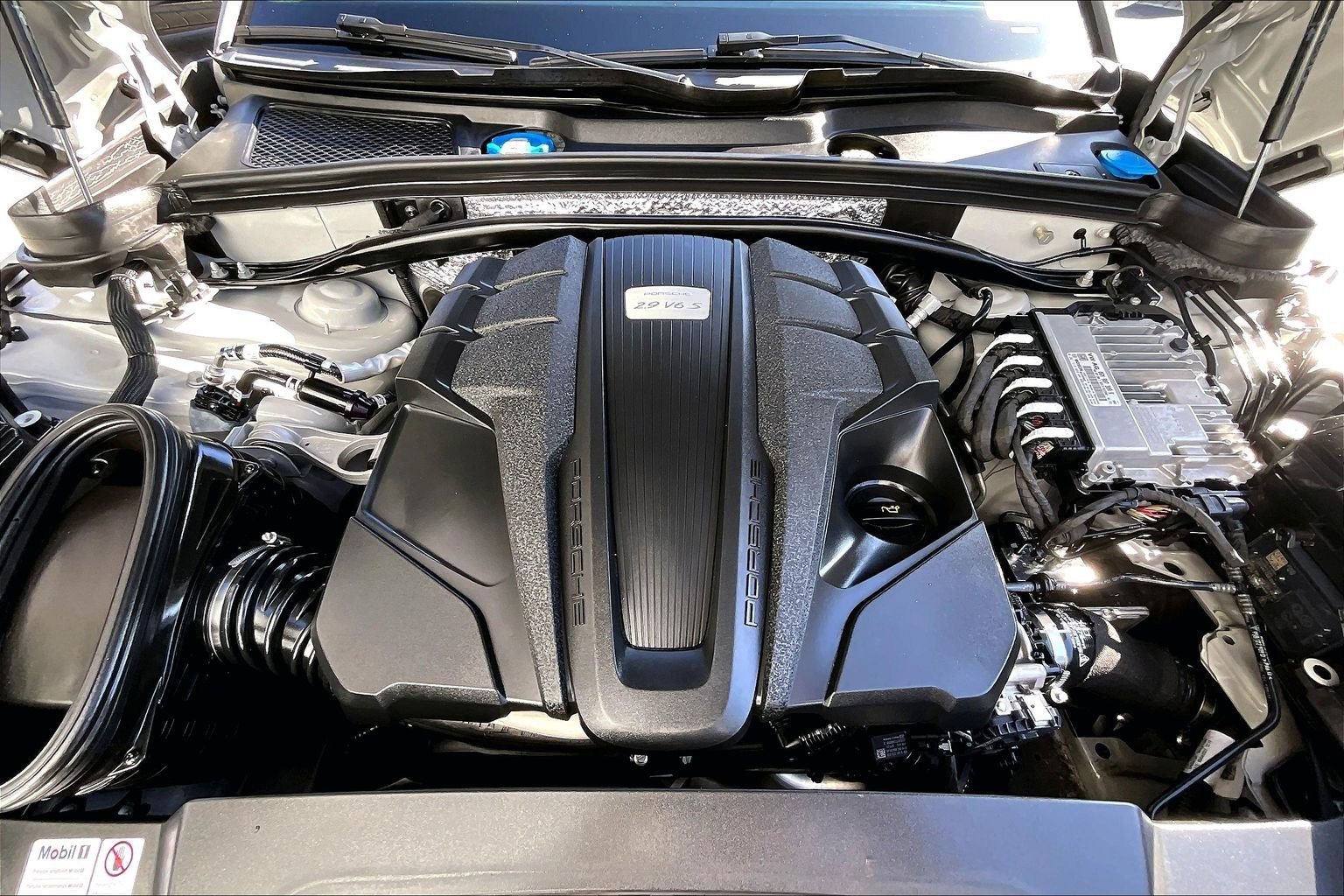 Used 2022 Porsche Macan S image 10