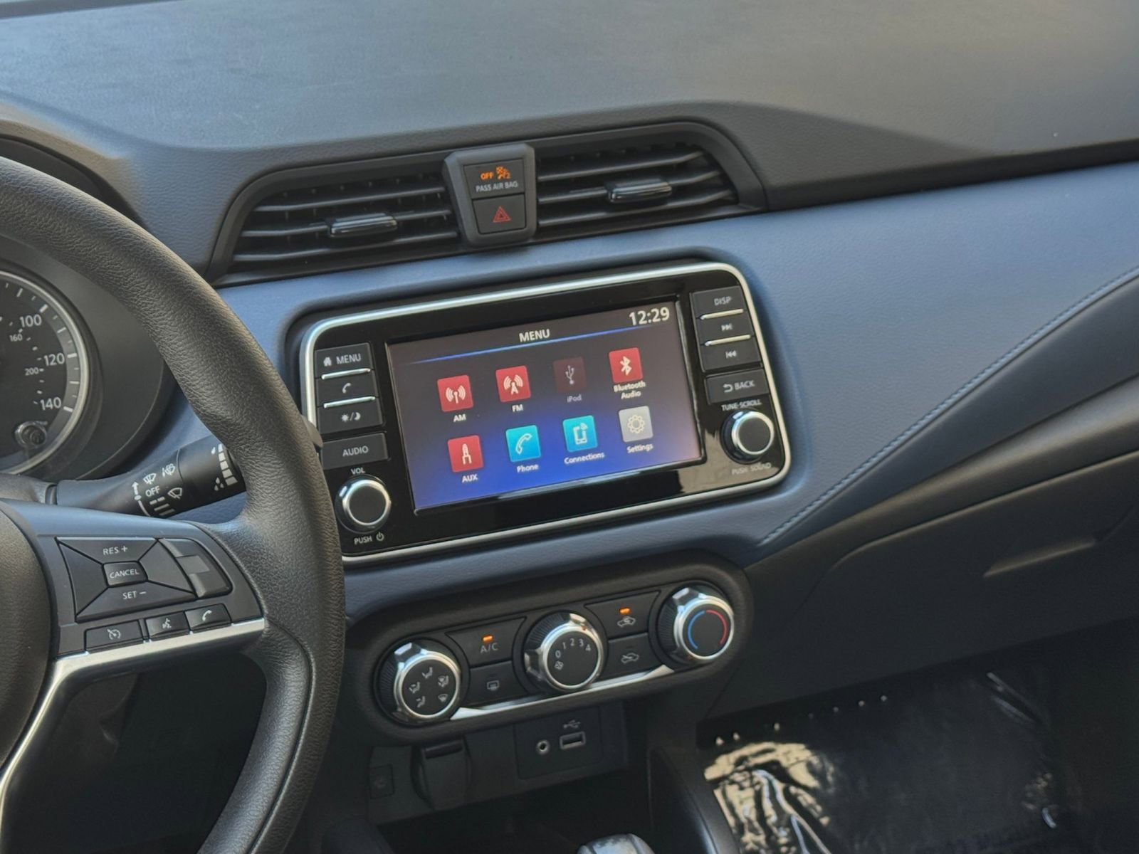 Used 2025 Nissan Versa SV image 17