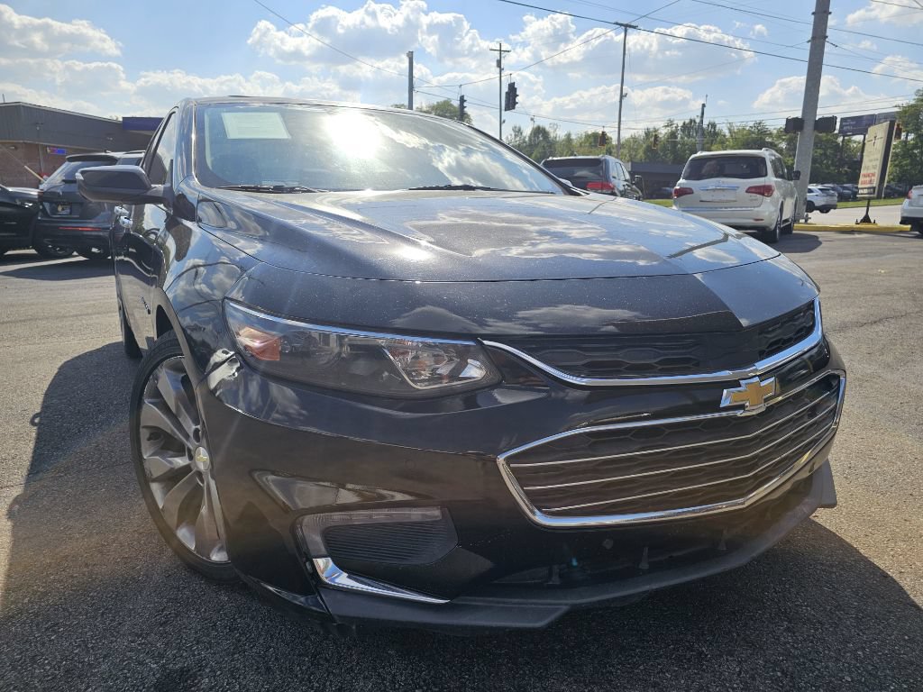 Used 2016 Chevrolet Malibu Premier w/ Driver Confidence Package II FWD image 4