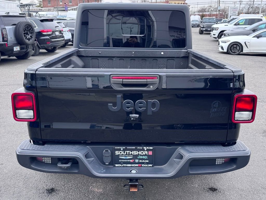 Certified 2022 Jeep Gladiator Willys image 6
