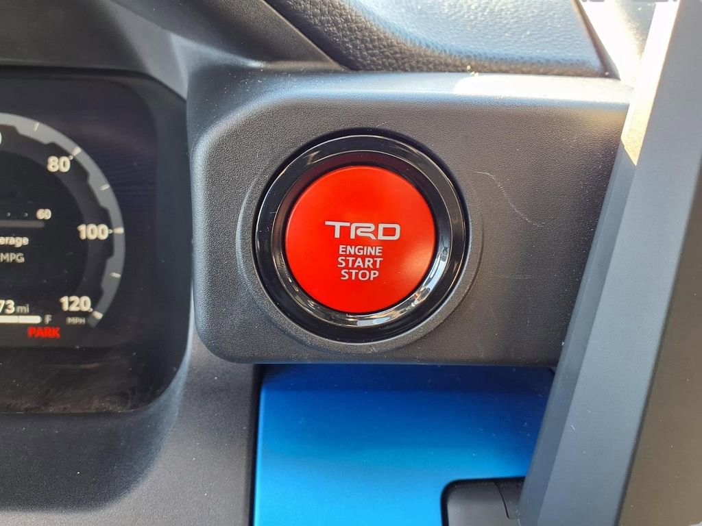 Used 2025 Toyota Tacoma SR5 image 5