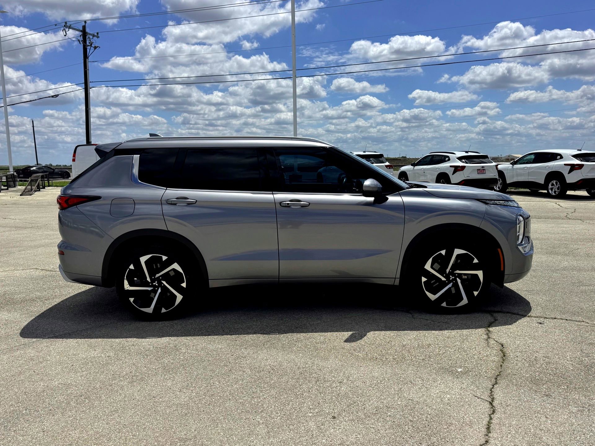Used 2022 Mitsubishi Outlander SEL image 5