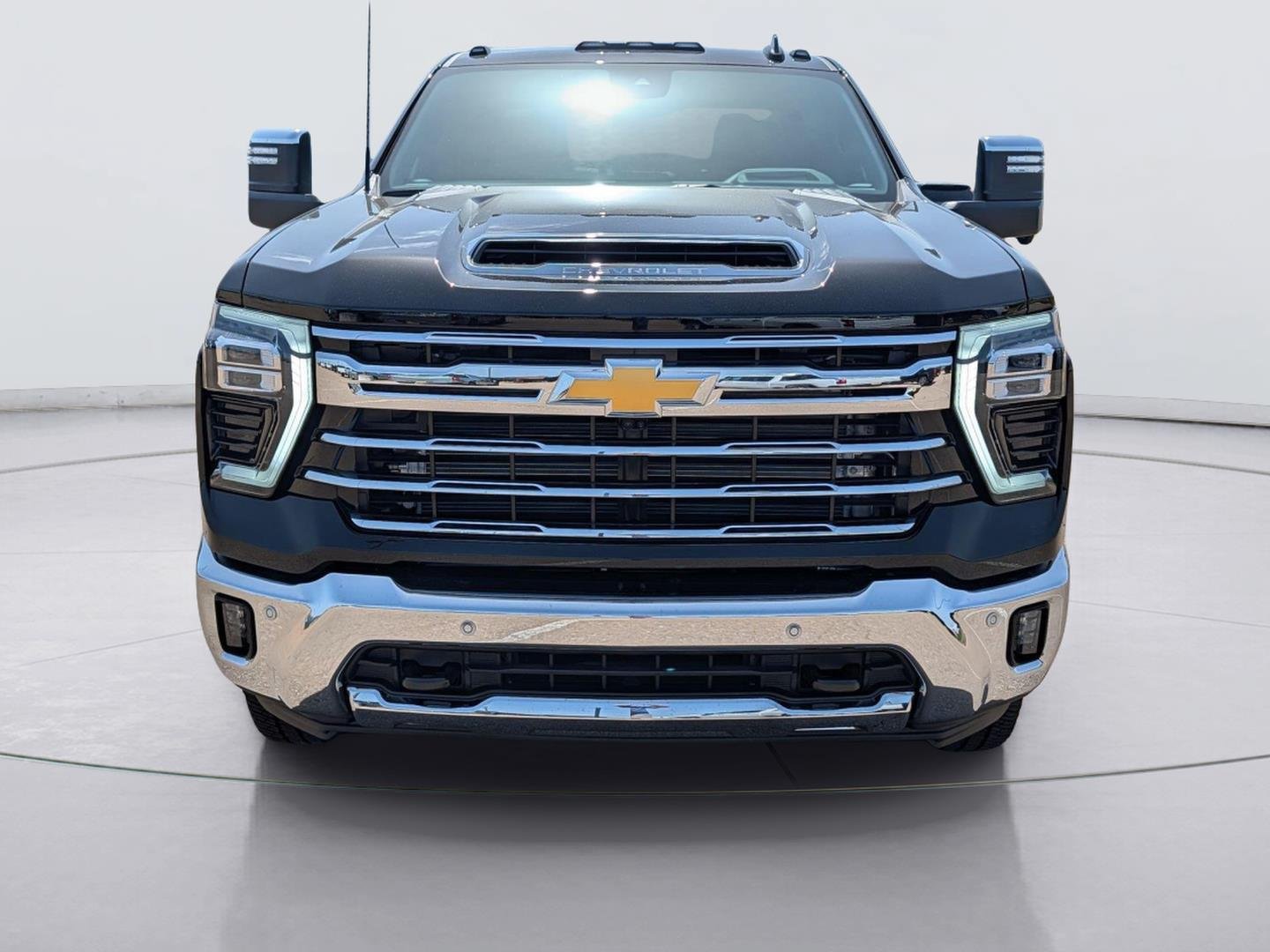 New 2026 Chevrolet Silverado 2500 LTZ w/ LTZ Convenience Package AWD/4WD image 8