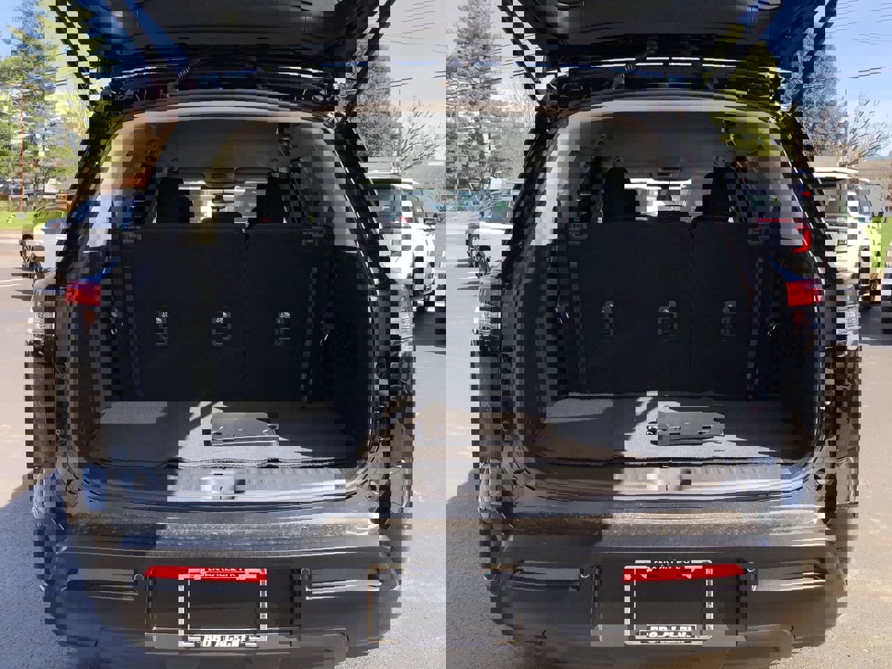 New 2026 Nissan Pathfinder SV image 17