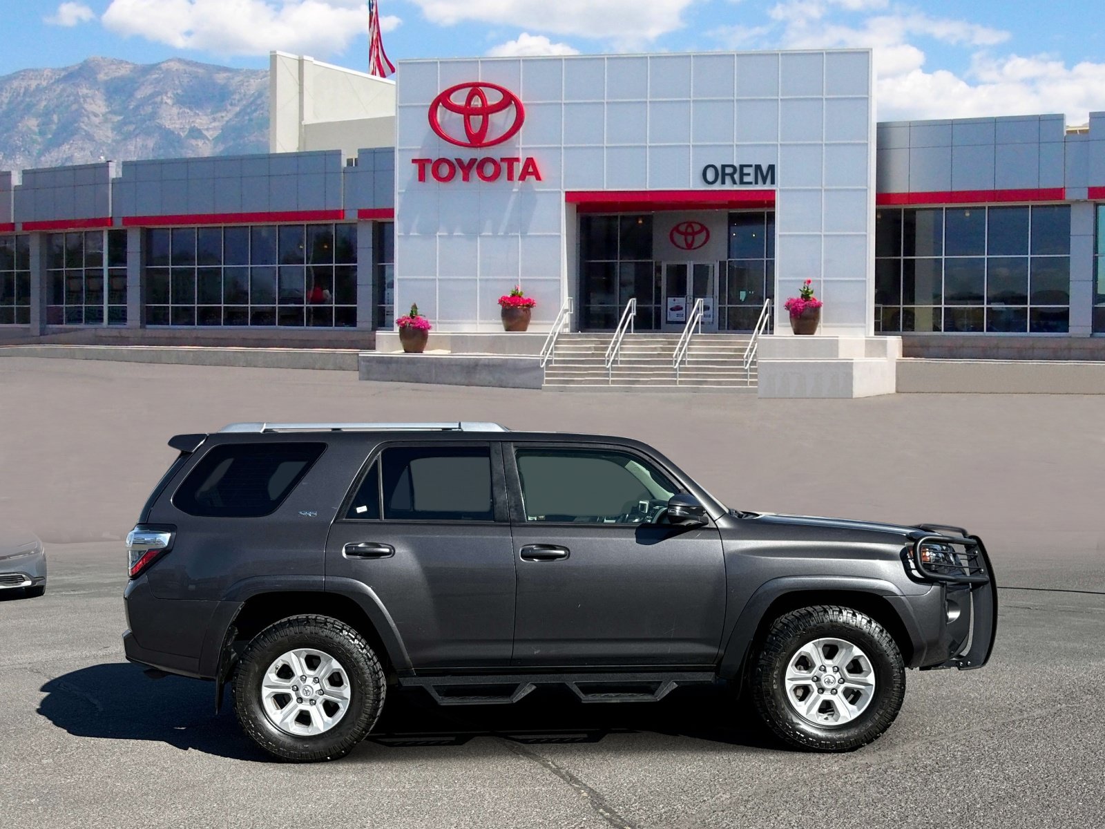 Used 2017 Toyota 4Runner SR5 Premium AWD/4WD image 3