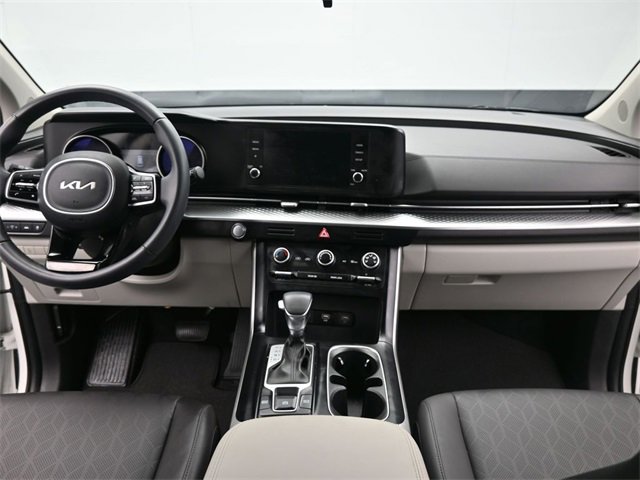 Used 2024 Kia Carnival LX image 27