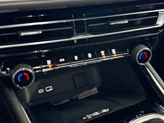 New 2026 Chevrolet Traverse LT w/ LPO, Floor Liner Package image 17