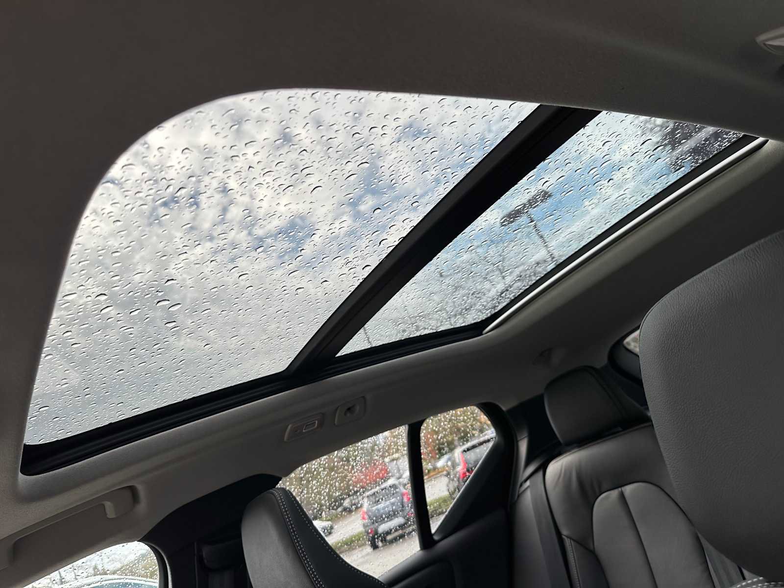 New 2026 Volvo XC40 B5 Ultra w/ Climate Package image 23